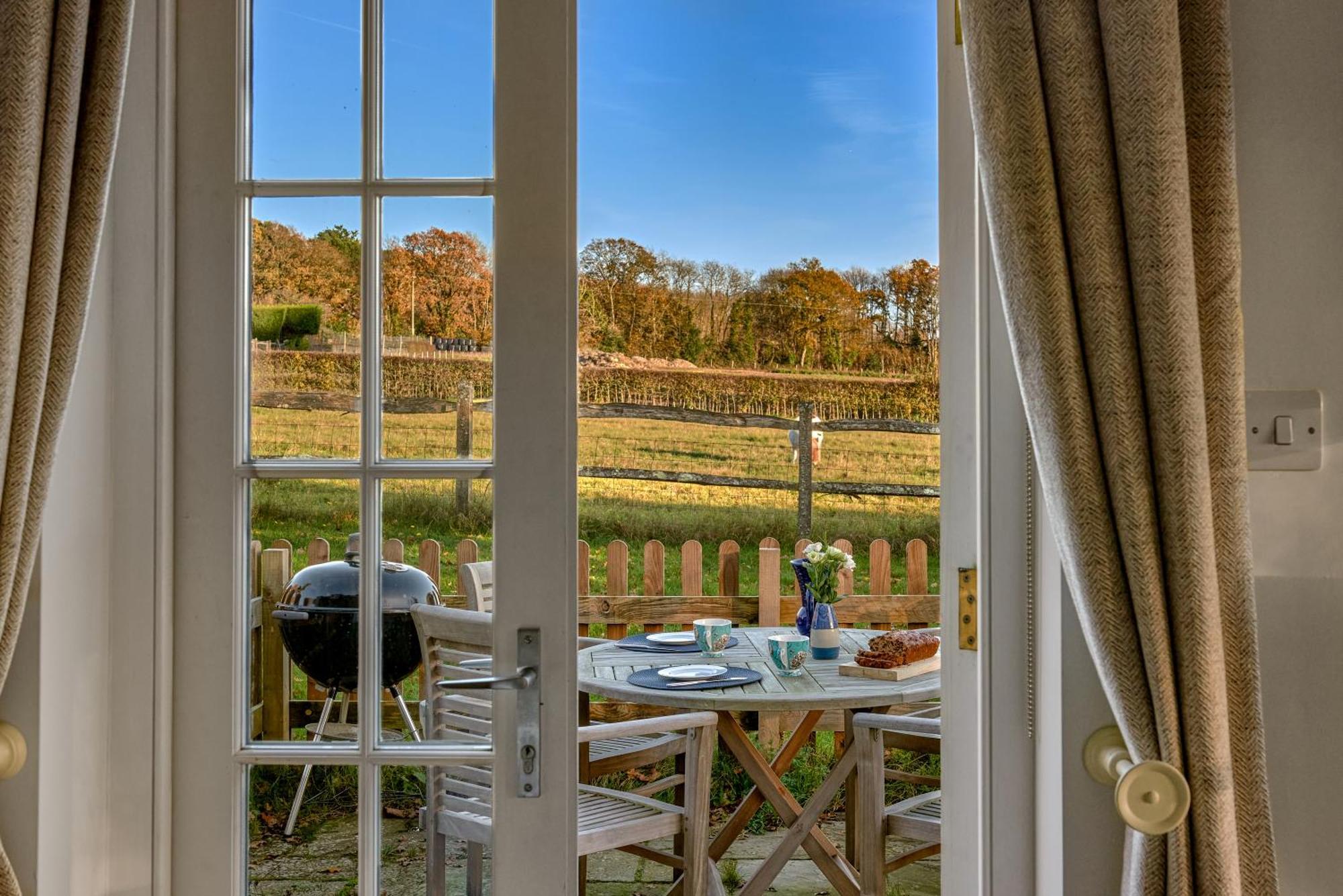 Garden Flat Near Goodwood With Stunning Views Lägenhet Petersfield Exteriör bild